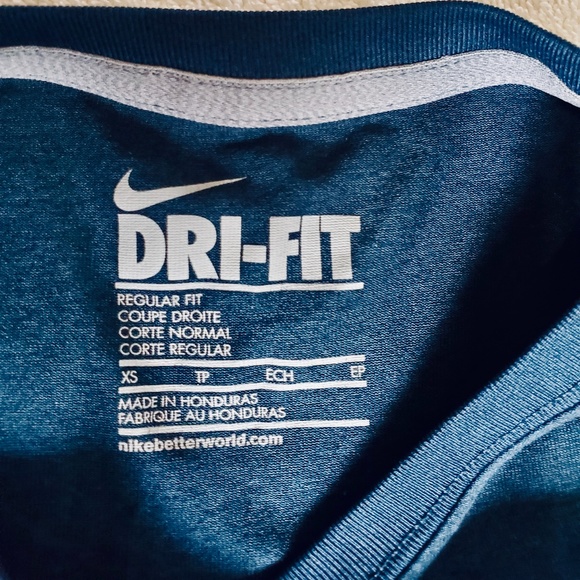 Nike Long-Sleeve Dri-FIT Base Layer Shirt - Picture 3 of 4